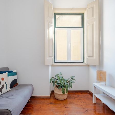 Cool Apartment Near Alfama Лиссабон Экстерьер фото